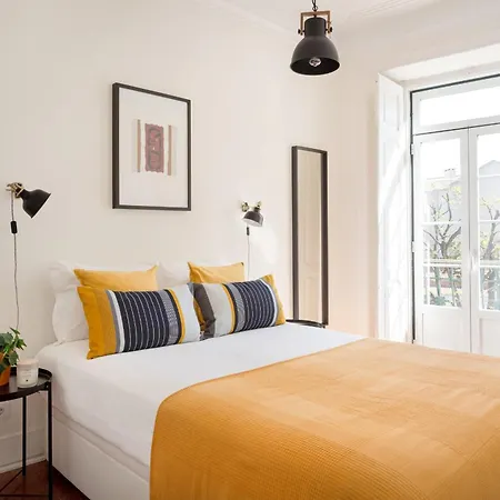 Graca Charm Flat With Sunny Balcony * Лиссабон