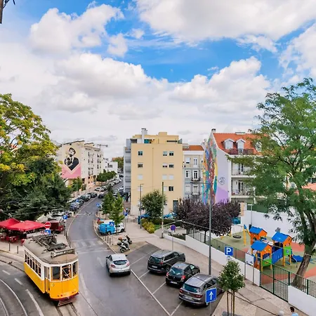 Graca Charm Flat With Sunny Balcony * Лиссабон