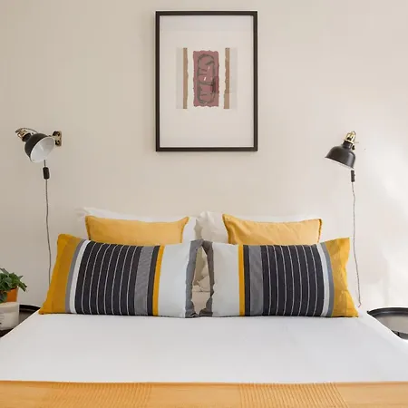 Graca Charm Flat With Sunny Balcony Апартаменты
