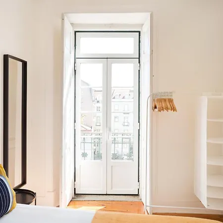 Graca Charm Flat With Sunny Balcony Daire