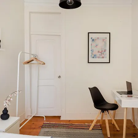 Graca Charm Flat With Sunny Balcony * Лиссабон