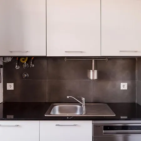 Graca Charm Flat With Sunny Balcony * Лиссабон