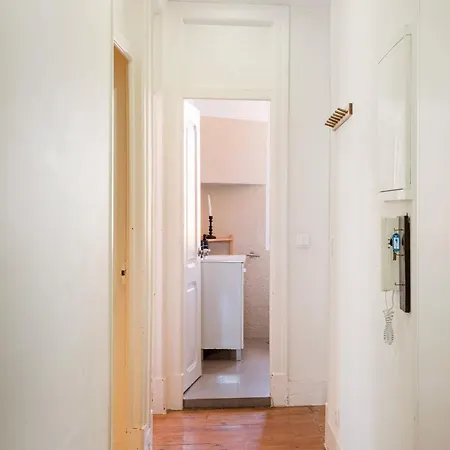 Graca Charm Flat With Sunny Balcony Lisboa
